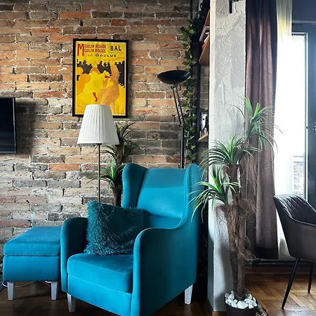 アパート Penthouse Lola New *